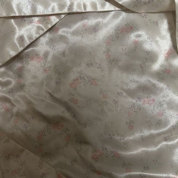 Vintage Kathryn Long Wrap Tie Robe Women’s Medium Satin Floral Bow Lace Detail - Picture 8 of 10